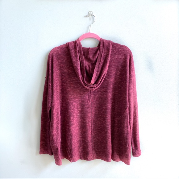 AEO | Women’s lightweight flowy sweater w/ hood - Picture 2 of 3